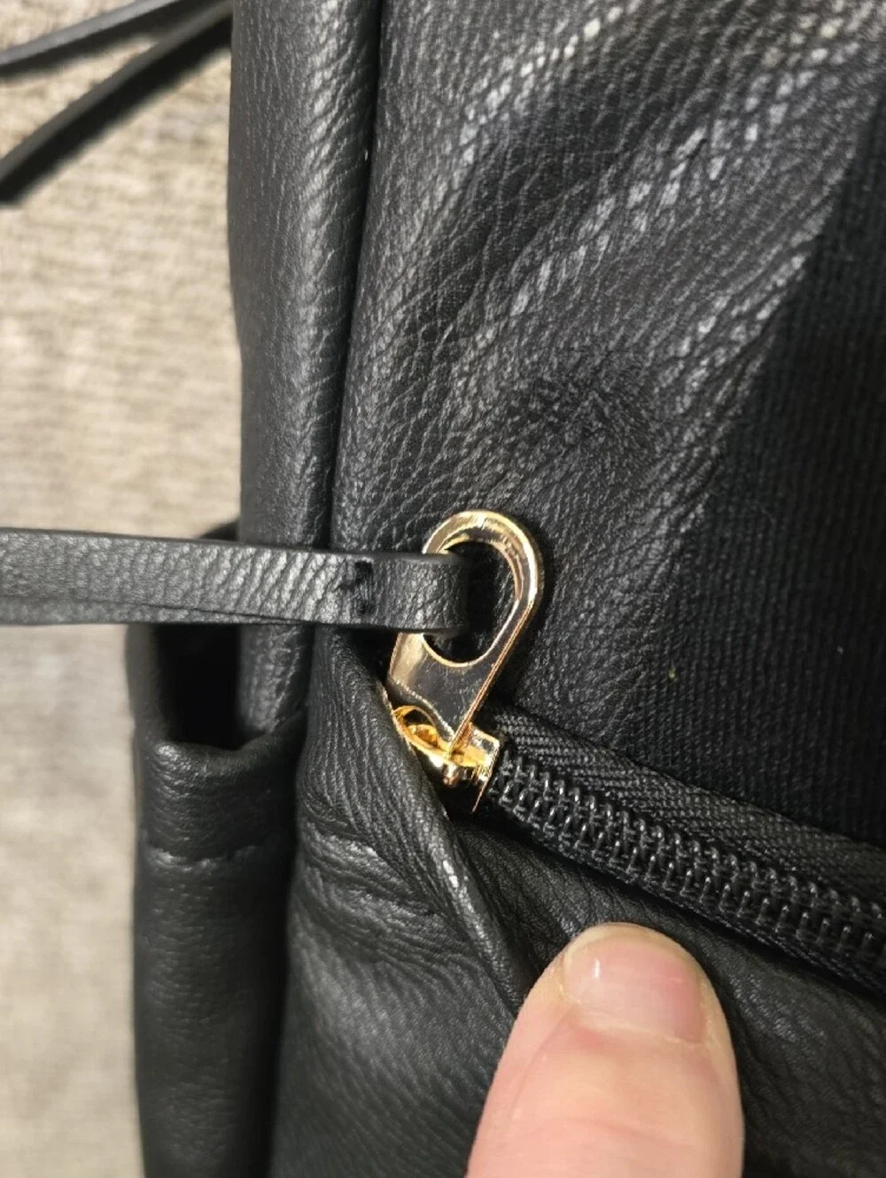 Universal Thread pocket leather